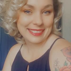 Meet your Posher, Whitney